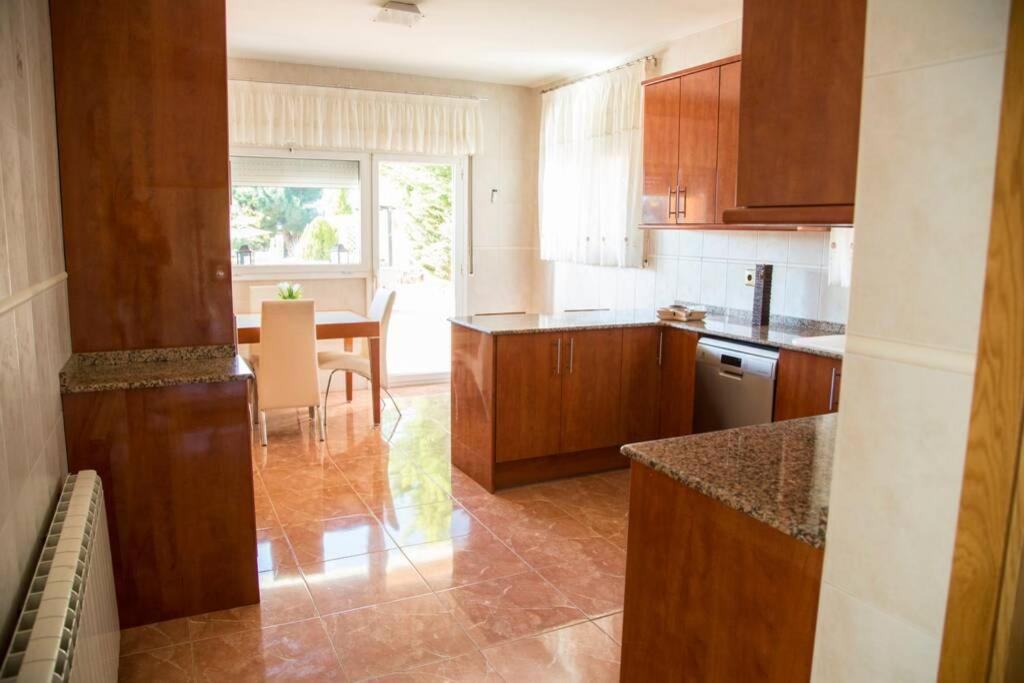 فيلا Casa Bella Con Piscina كالديس دي مونتبوي المظهر الخارجي الصورة