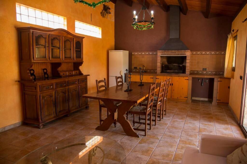 فيلا Casa Bella Con Piscina كالديس دي مونتبوي المظهر الخارجي الصورة